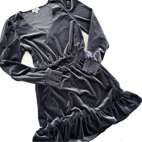 Evereve Slate Blue Velvet Smocked Ruffle Long Sleeve Dress Womens Medium - Picture 2 of 6